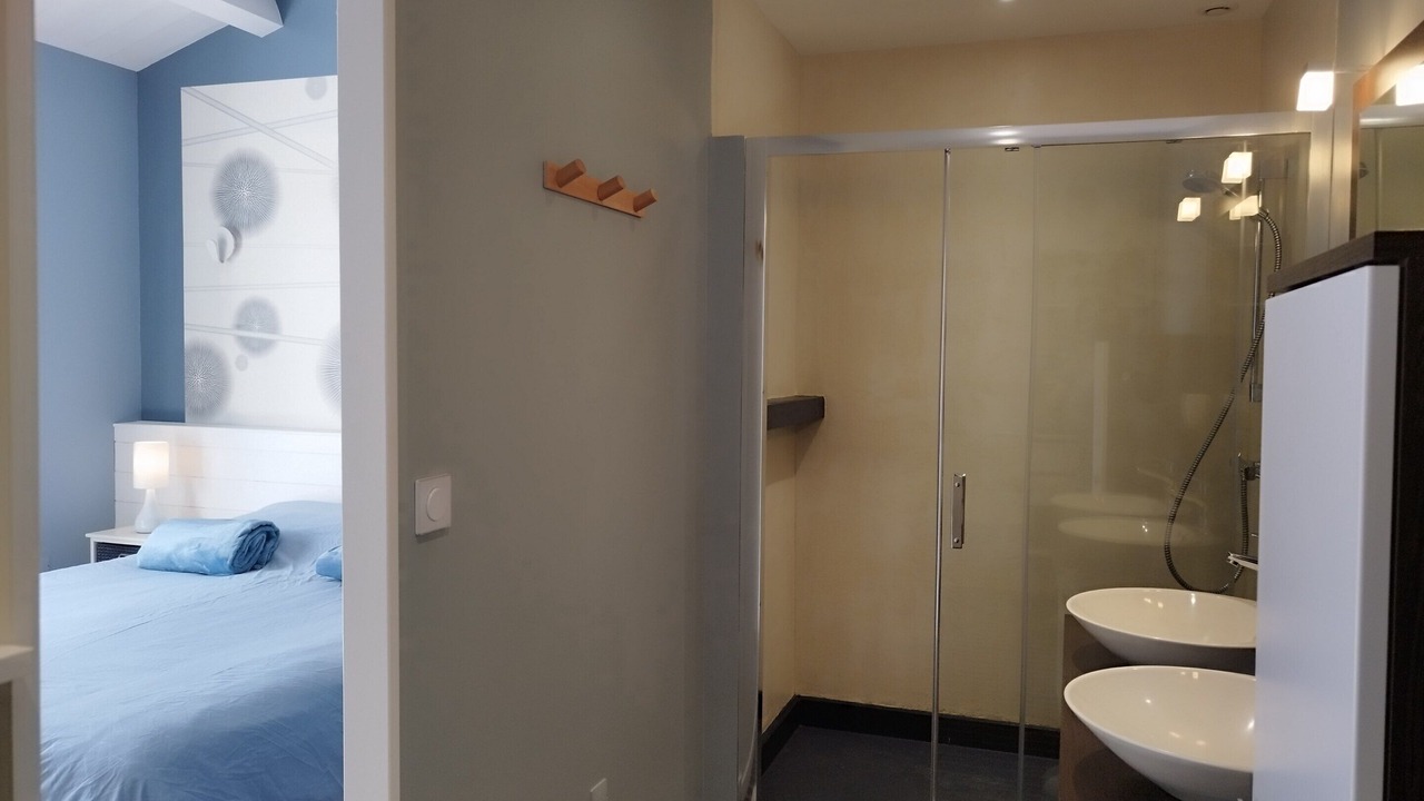 Photo of Bathroom in Aytre