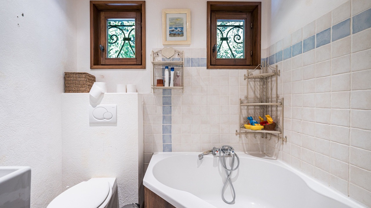 Photo of Bathroom in Jarrier