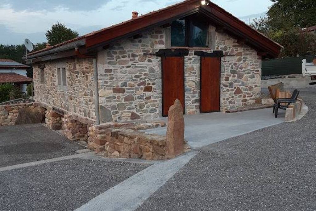 Photo of Outdoor in Armendarits