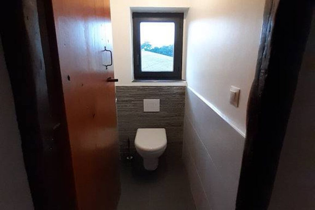 Photo of Bathroom in Armendarits