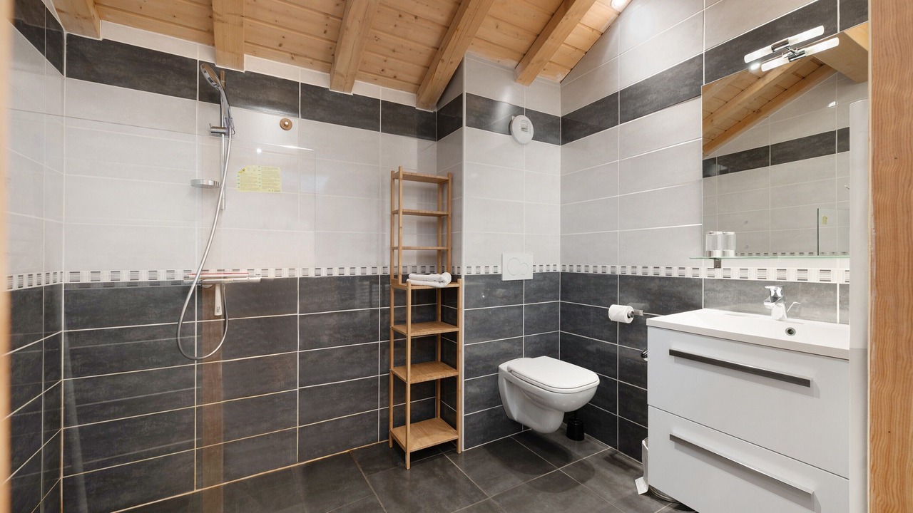 Photo of Bathroom in Nancroit