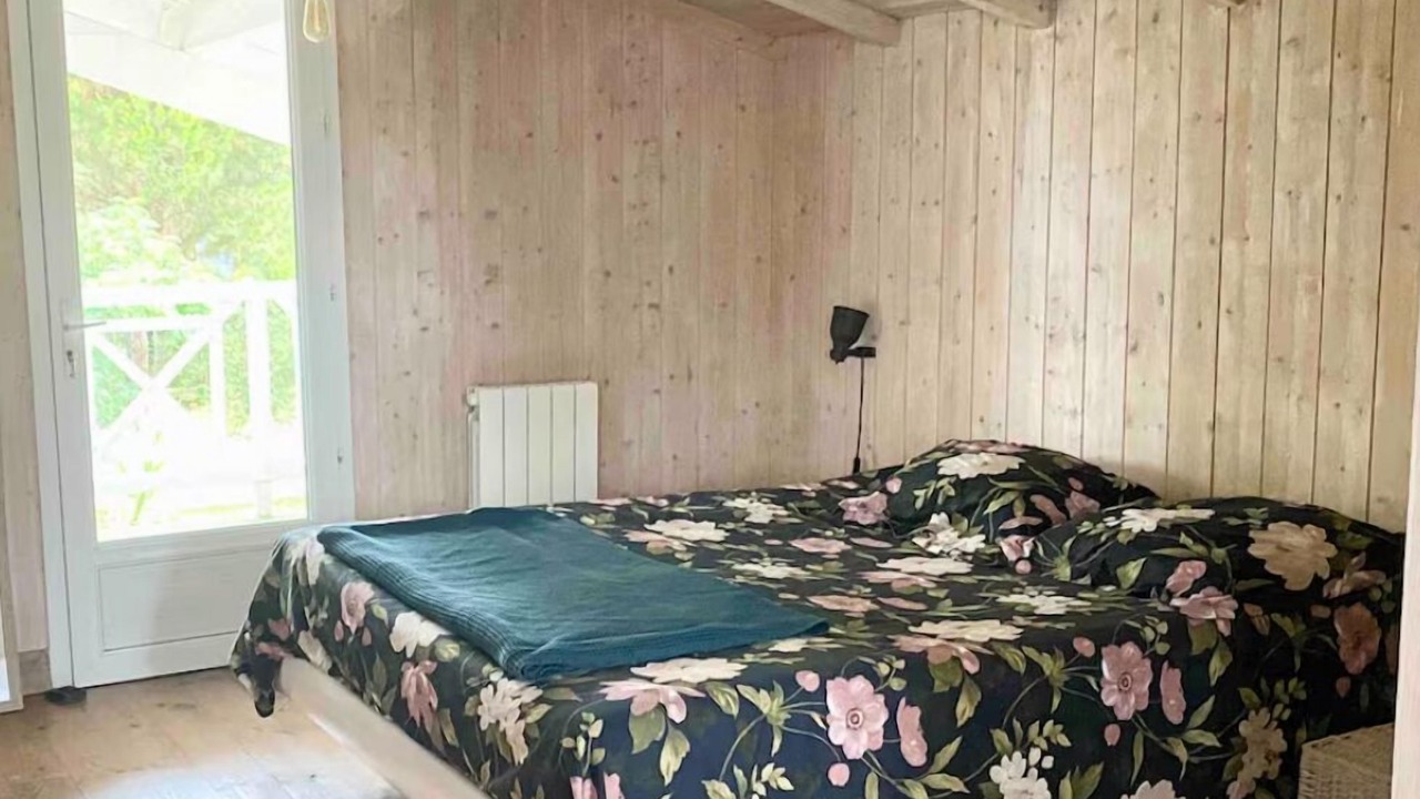 Photo of Bedroom in Gujan-Mestras