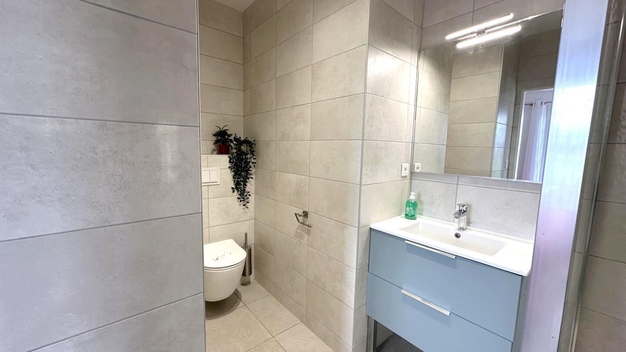 Photo of Bathroom in Garrey