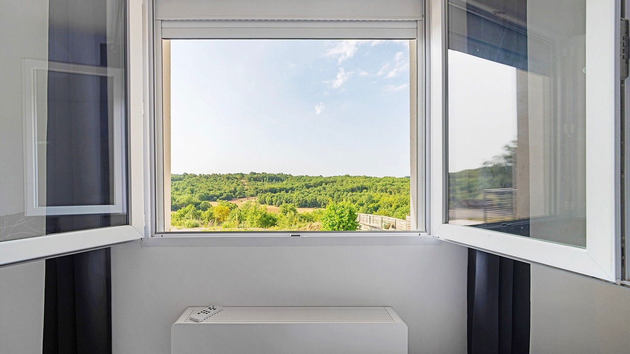 Photo of Bedroom in Saint-Cernin-de-Larche