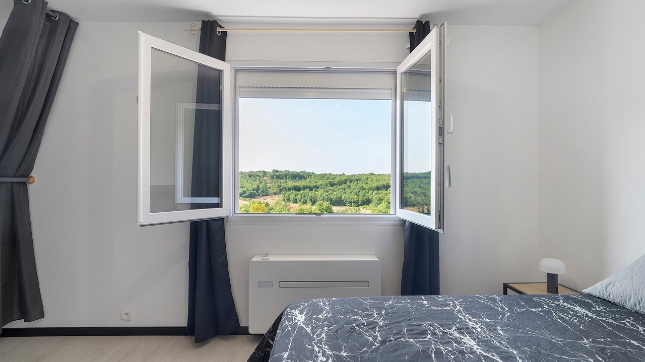 Photo of Bedroom in Saint-Cernin-de-Larche