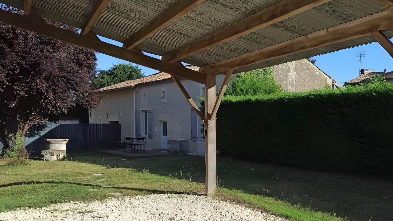 Photo of Outdoor in Saint-Hilaire-Du-Bois