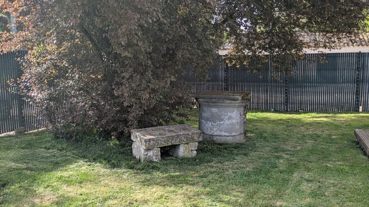 Photo of Outdoor in Saint-Hilaire-Du-Bois