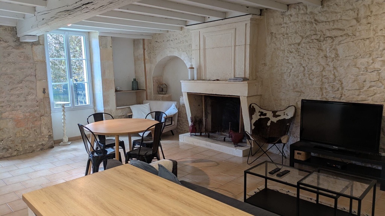 Photo of Livingroom in Saint-Hilaire-Du-Bois