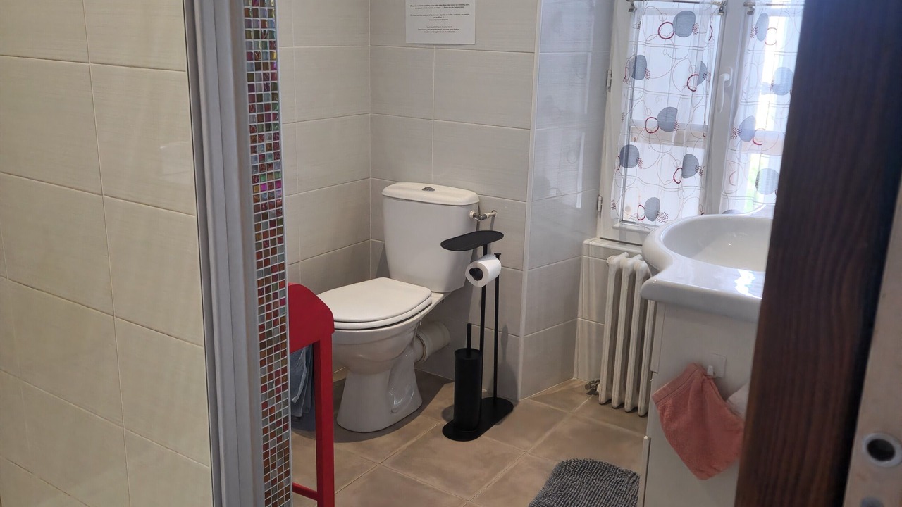 Photo of Bathroom in Reaux