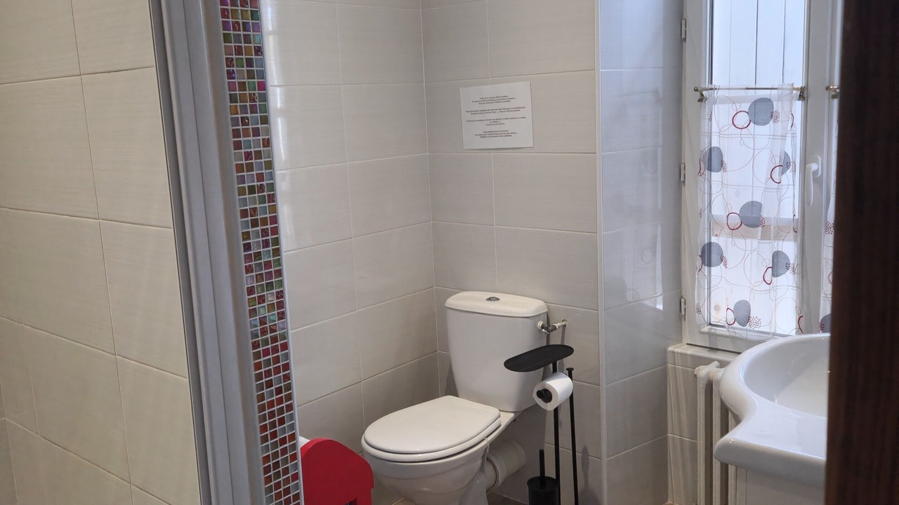 Photo of Bathroom in Reaux