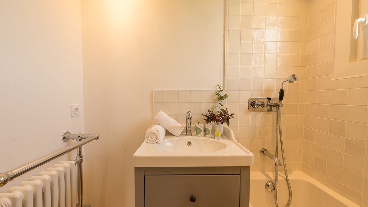 Photo of Bathroom in Chaparon
