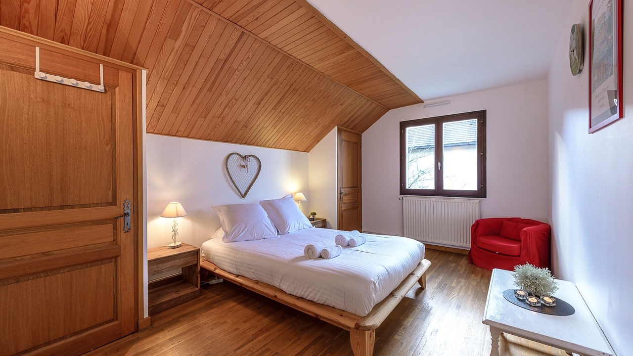 Photo of Bedroom in Duingt