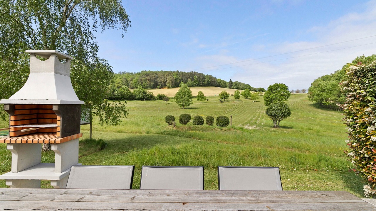 Photo of Outdoor in Jayac