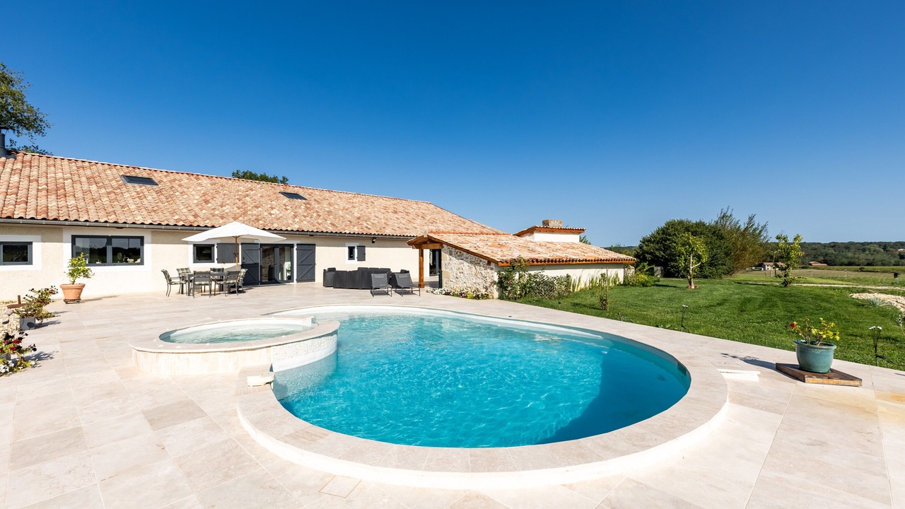 Photo of Outdoor in Bazas