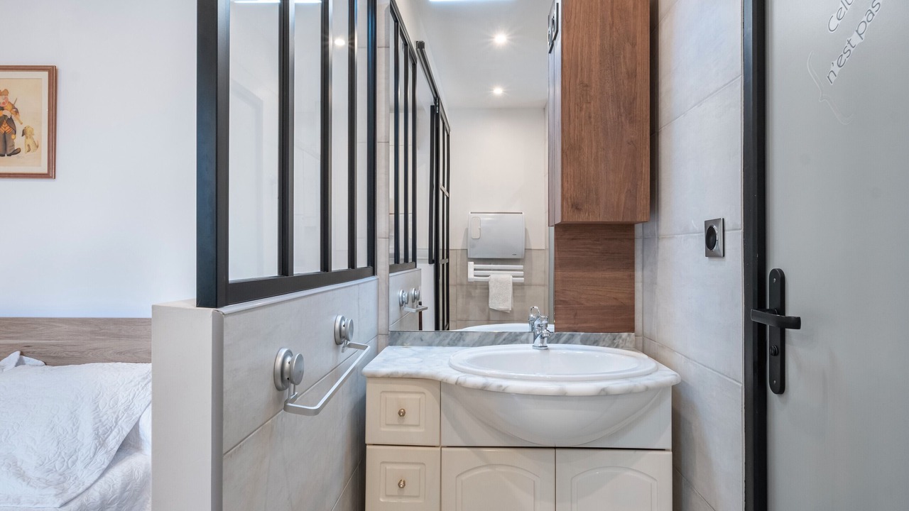 Photo of Bathroom in Pegomas