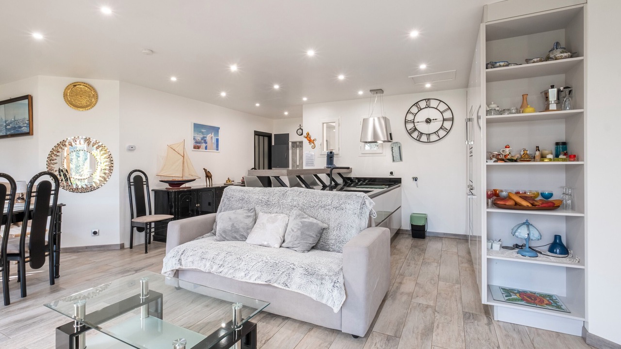 Photo of Livingroom in Pegomas