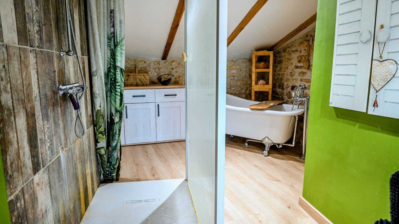 Photo of Bathroom in Gemozac