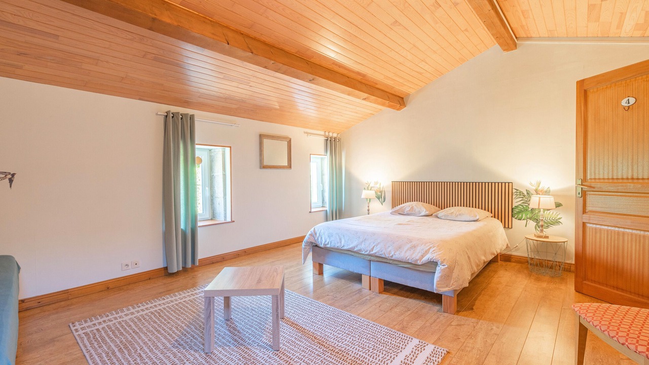 Photo of Bedroom in Saint-Romain-de-Benet
