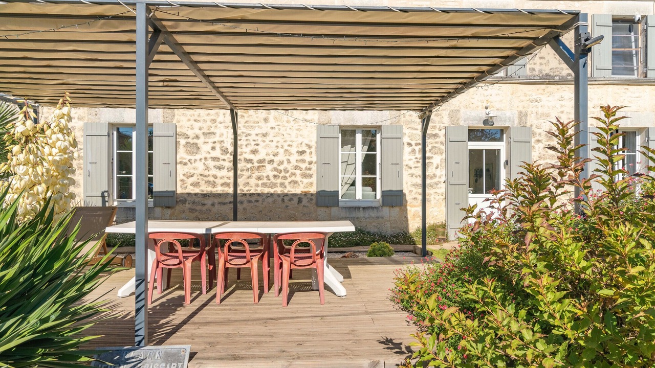 Photo of Outdoor in Saint-Romain-de-Benet