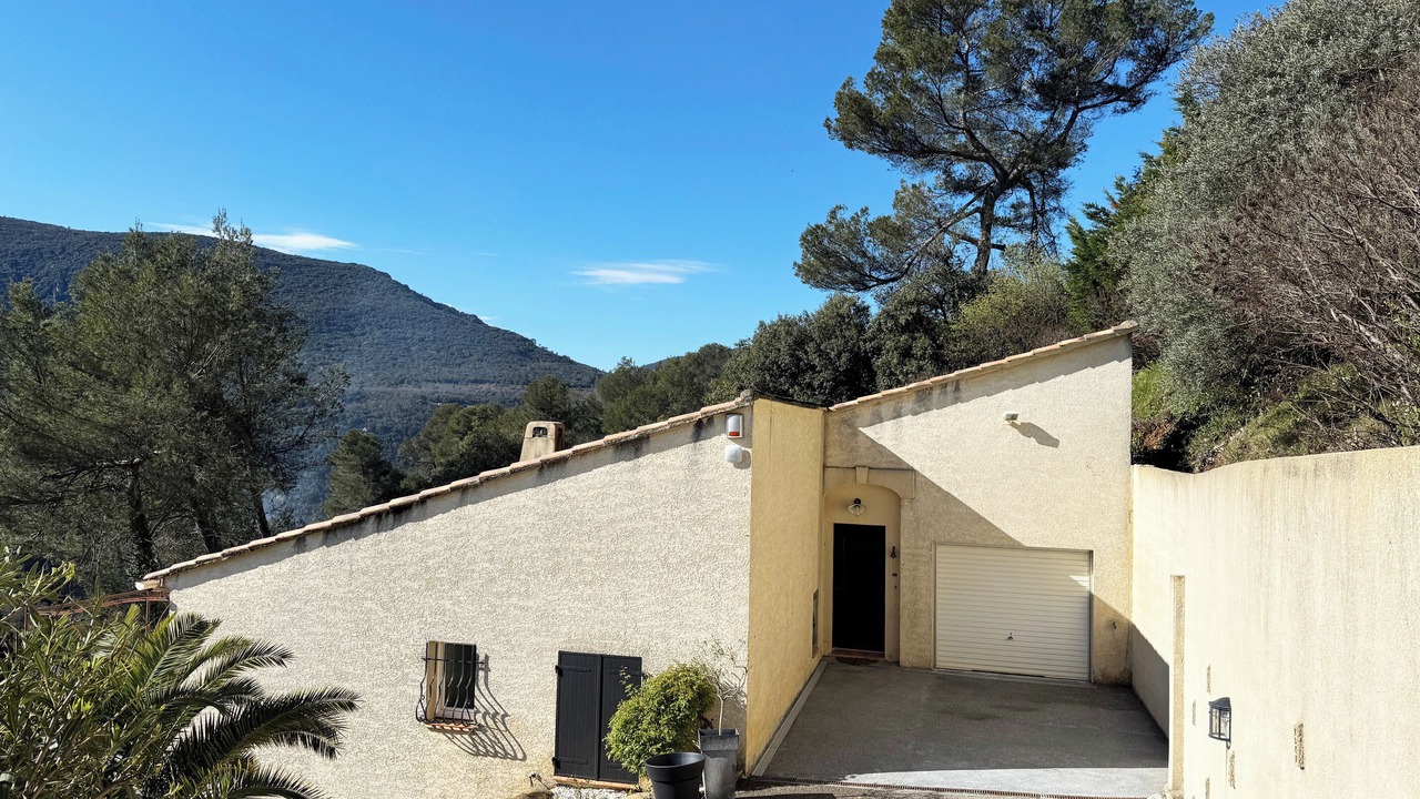 Photo of Outdoor in Meounes-les-Montrieux