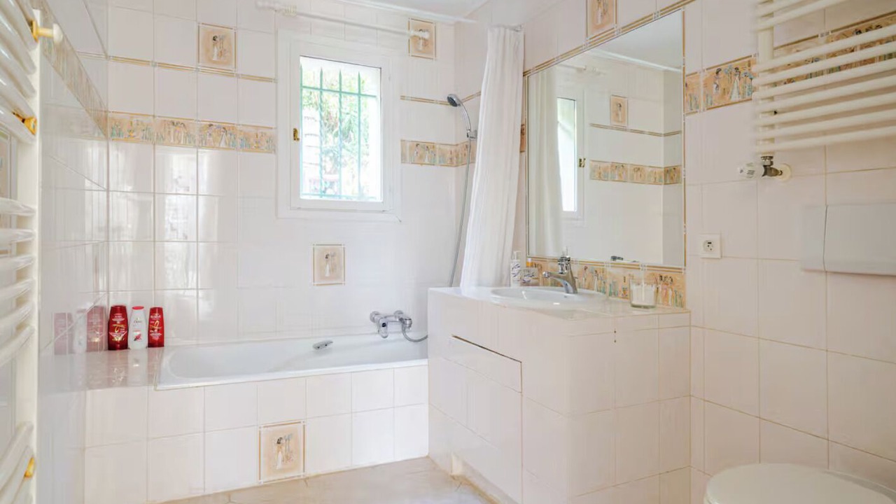 Photo of Bathroom in Valbonne