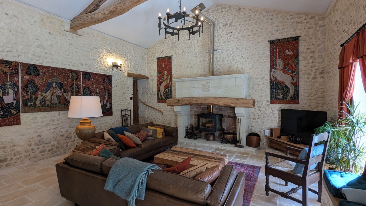 Photo of Livingroom in Saint-Aulais-la-Chapelle
