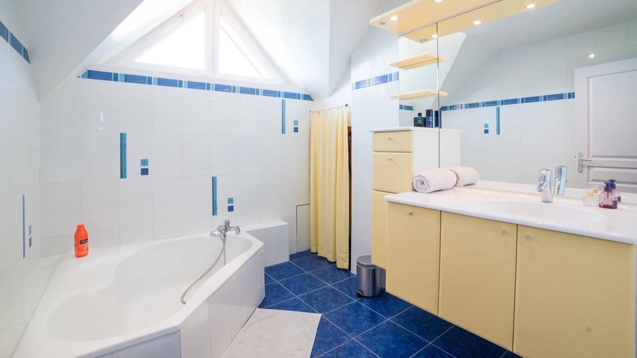 Photo of Bathroom in Pugny-Chatenod