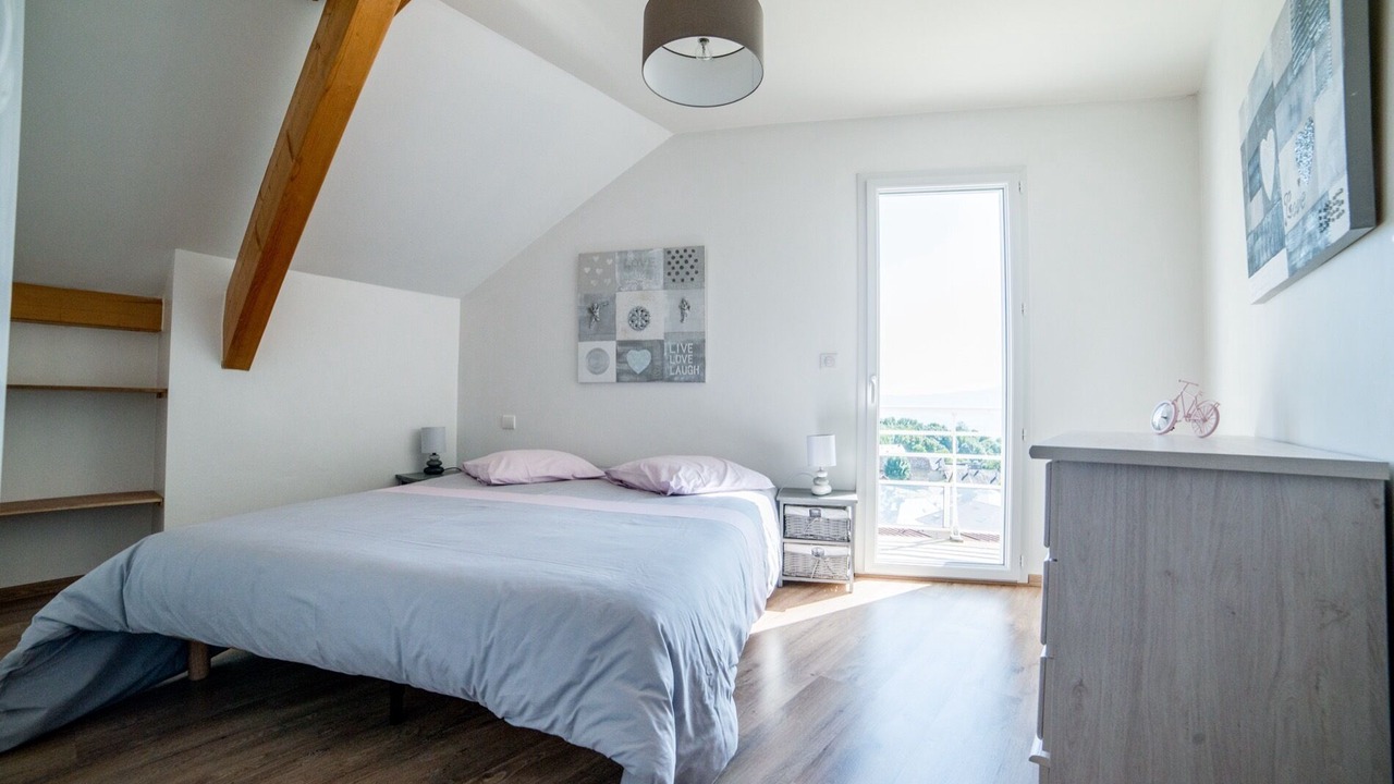 Photo of Bedroom in Pugny-Chatenod