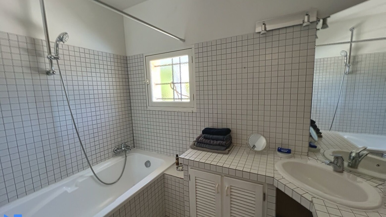 Photo of Bathroom in Saint-Vallier-de-Thiey