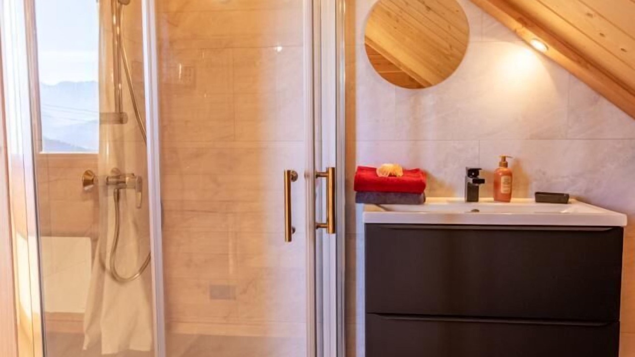 Photo of Bathroom in Jarrier