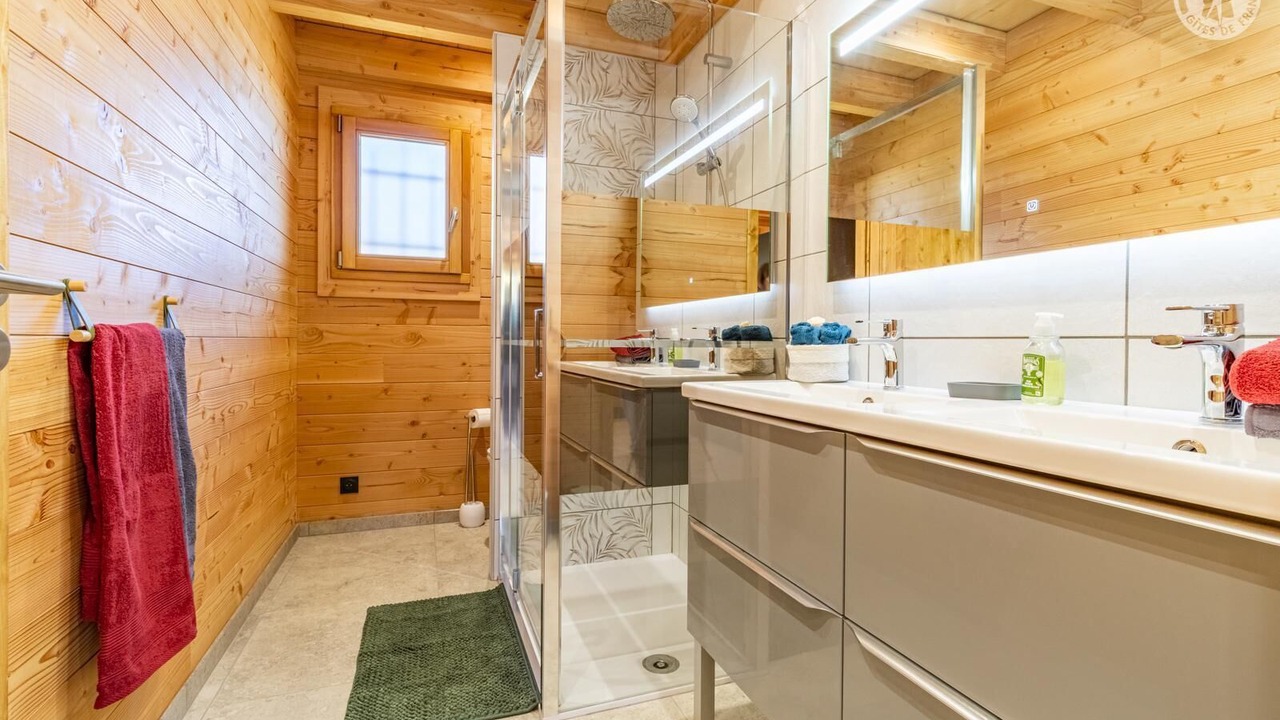 Photo of Bathroom in Jarrier