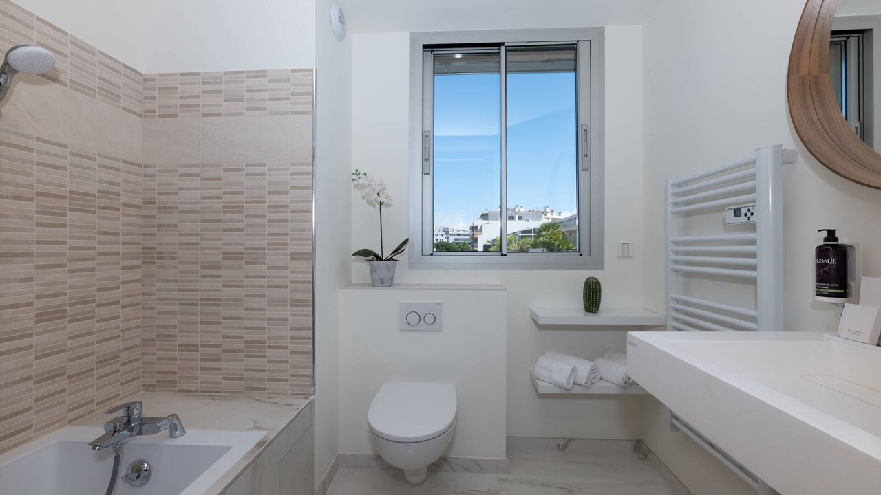 Photo of Bathroom in Juan-les-Pins