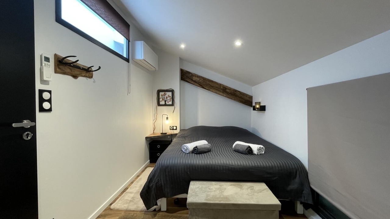 Photo of Bedroom in Iholdy