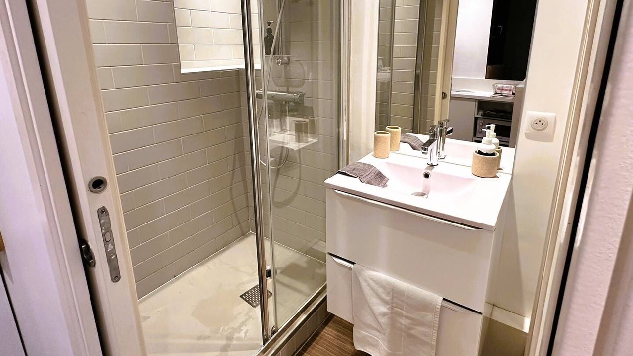 Photo of Bathroom in Bordeaux Golden Triangle