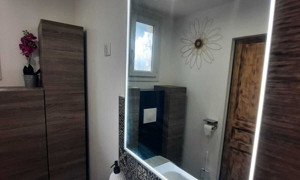 Photo of Bathroom in Meounes-les-Montrieux