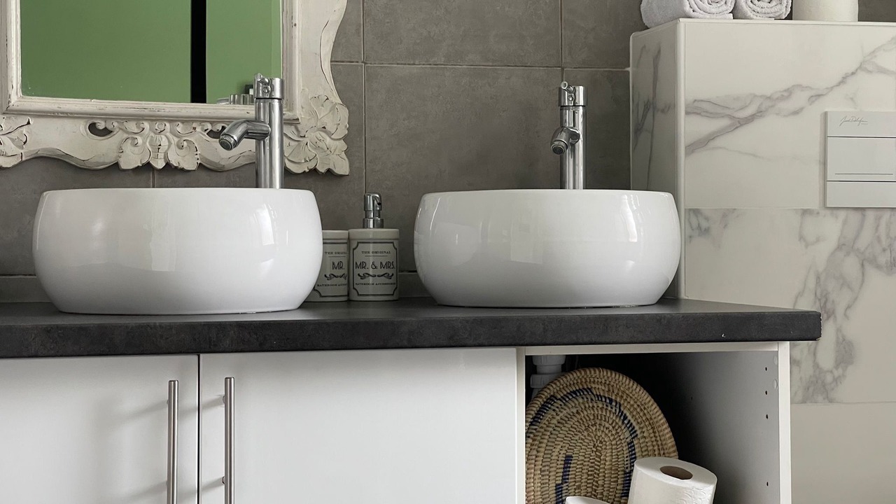 Photo of Bathroom in Lagord