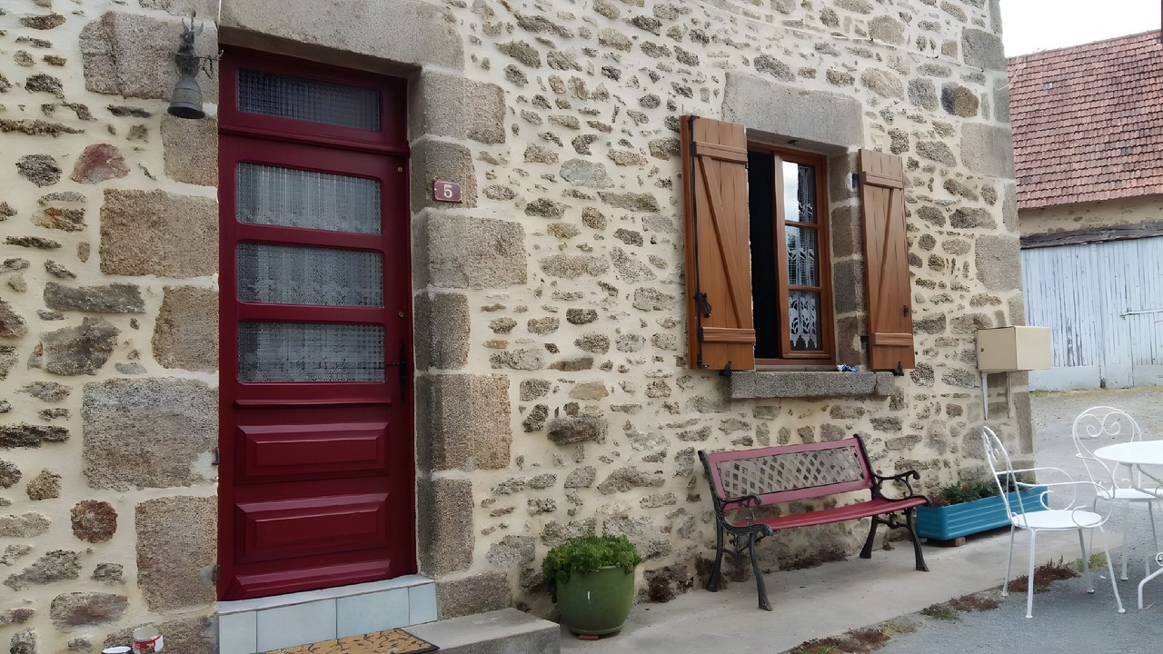 Photo of Outdoor in Folles