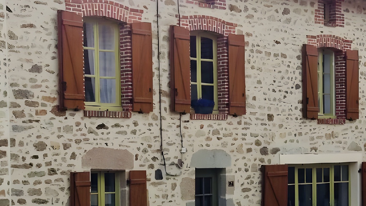 Photo of Outdoor in Folles