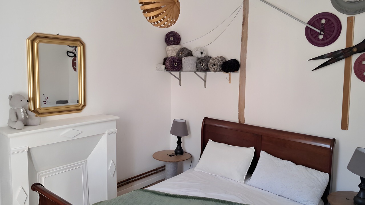 Photo of Bedroom in Folles