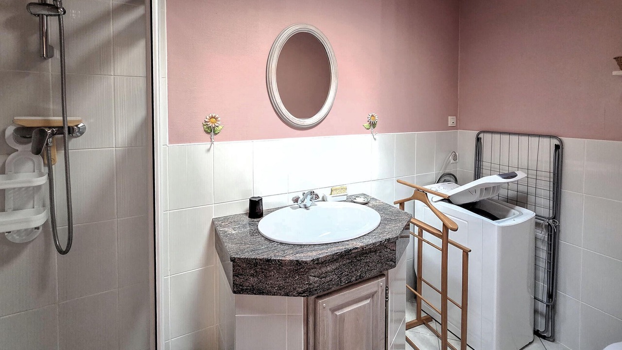 Photo of Bathroom in La Plaine-sur-Mer