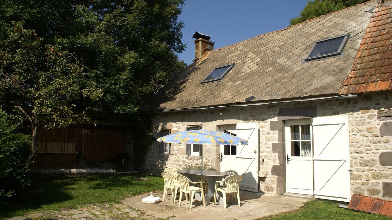 Photo of Outdoor in Saint-Merd-la-Breuille