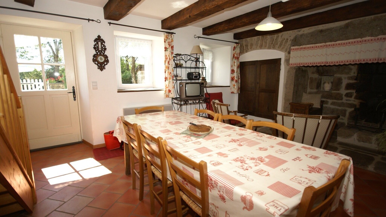 Photo of Livingroom in Saint-Merd-la-Breuille