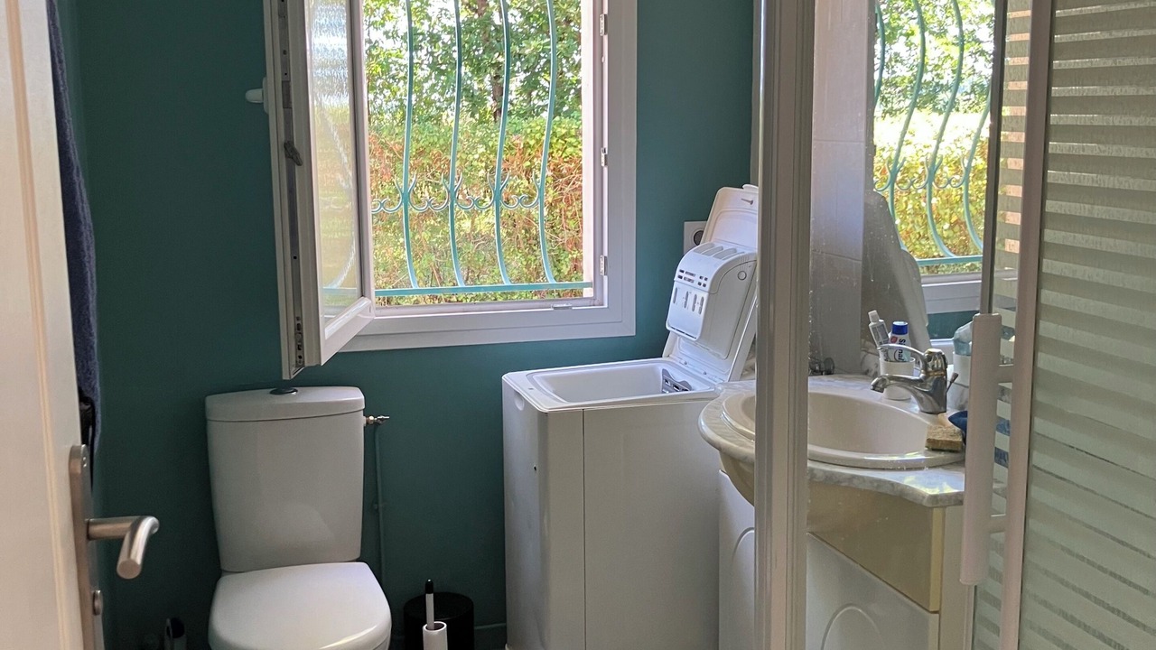 Photo of Bathroom in Breuillet
