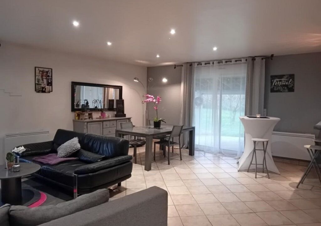 Photo of Livingroom in Bieujac
