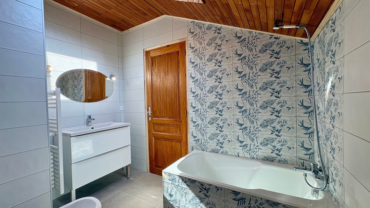 Photo of Bathroom in Saint-Jean-de-la-Porte