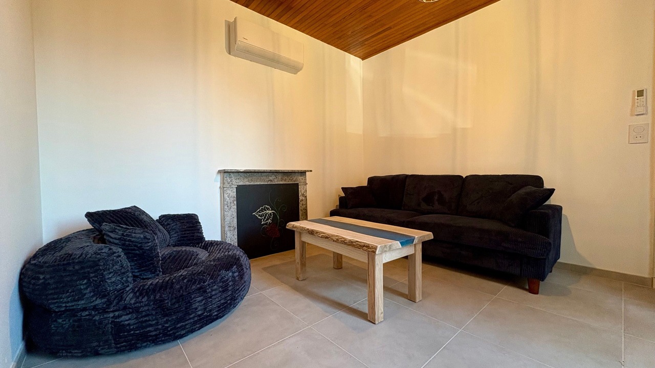 Photo of Livingroom in Saint-Jean-de-la-Porte
