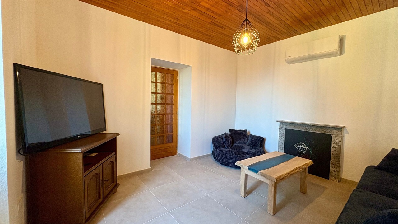 Photo of Livingroom in Saint-Jean-de-la-Porte