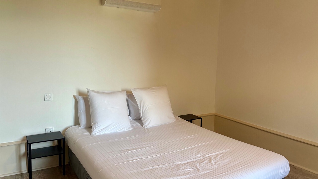 Photo of Bedroom in Saint-Jean-de-la-Porte