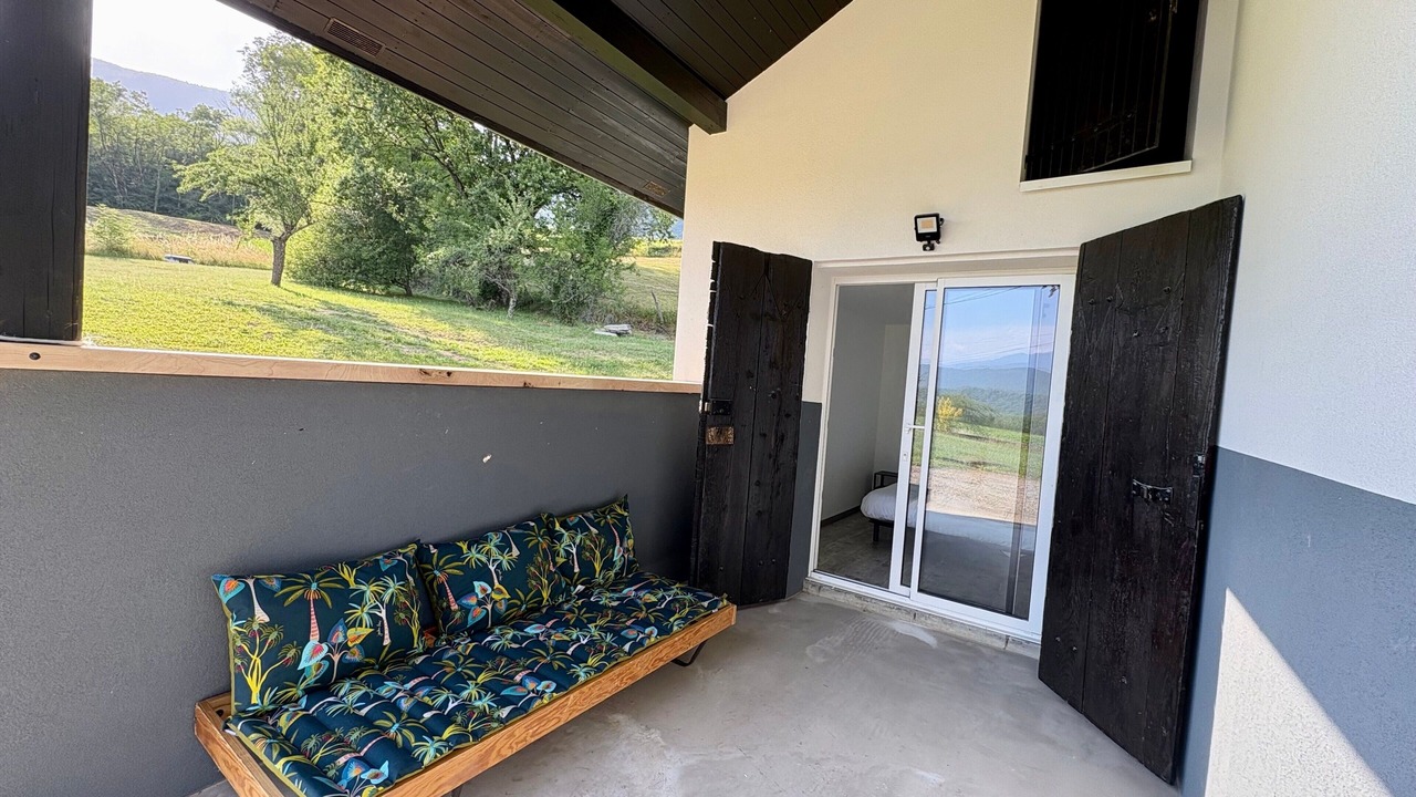 Photo of Patio Balcony in Saint-Jean-de-la-Porte