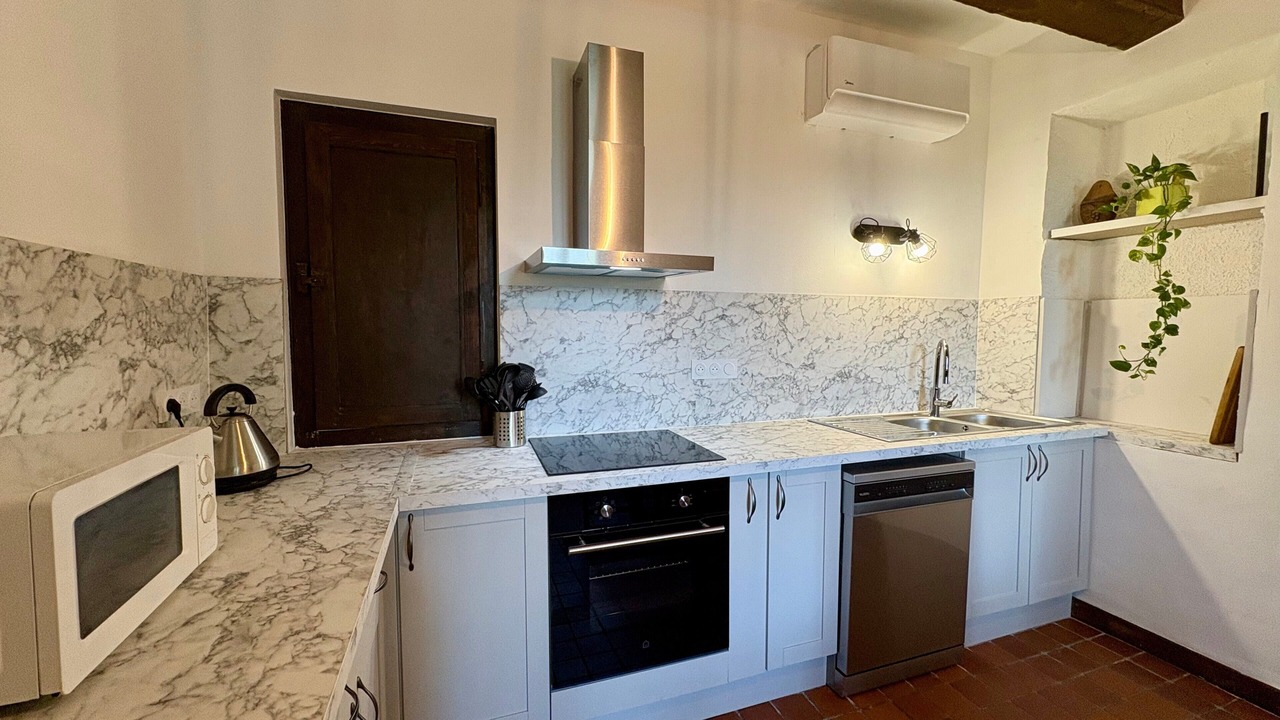 Photo of Kitchen in Saint-Jean-de-la-Porte